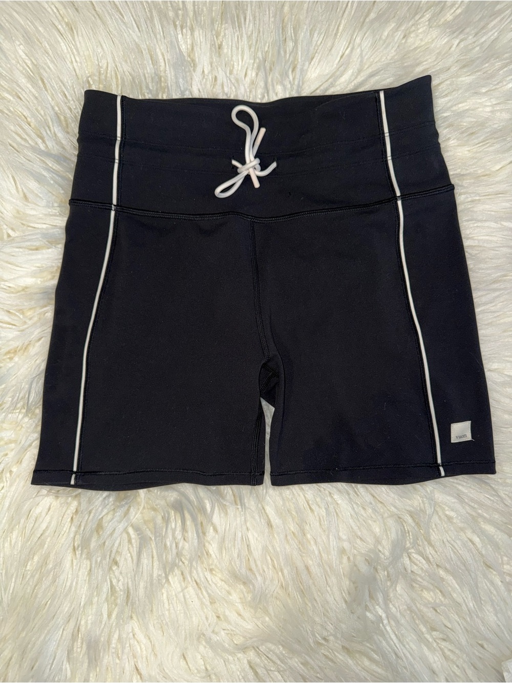 Vuori Daily Piped Shorts🔥 sold out online